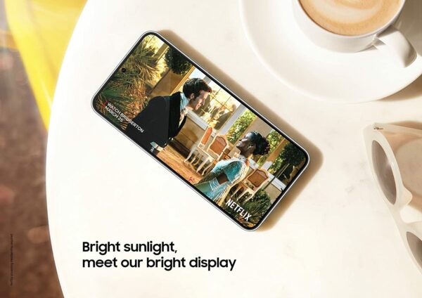 Samsung Galaxy S22 5G - Image 4